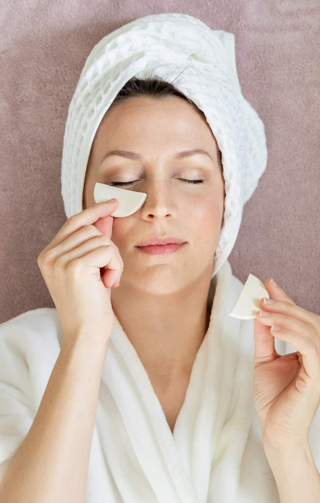 Strategies to Make Reusable Vital Oil Chilly Eye Packs to Banish Puffy Eyes