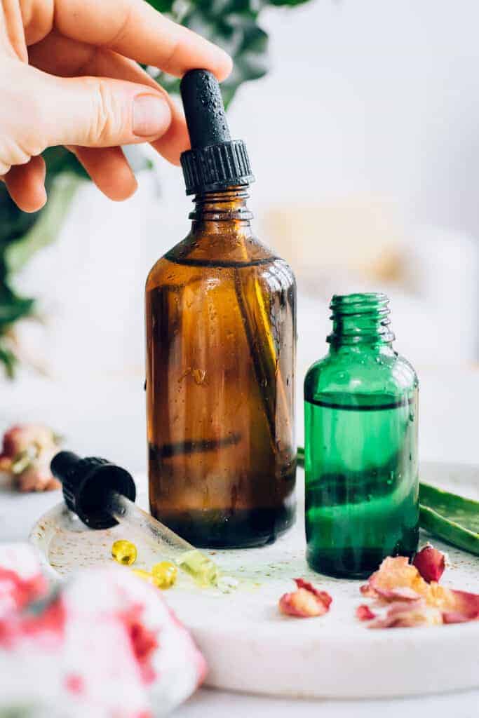 DIY Hydrating Face Serum + Anti-Wrinkle Eye Oil